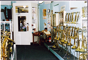 Bill Lewington History Images